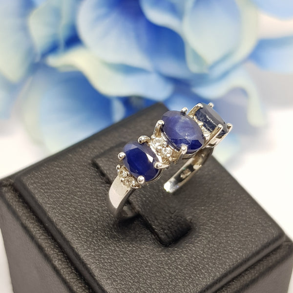 JR6086 : แหวนเงินแท้ 925 ฝัง Blue Sapphire
