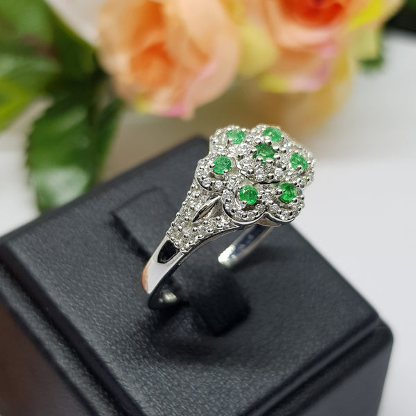 CR1034 : แหวนเงินแท้ 925 ฝัง Emerald