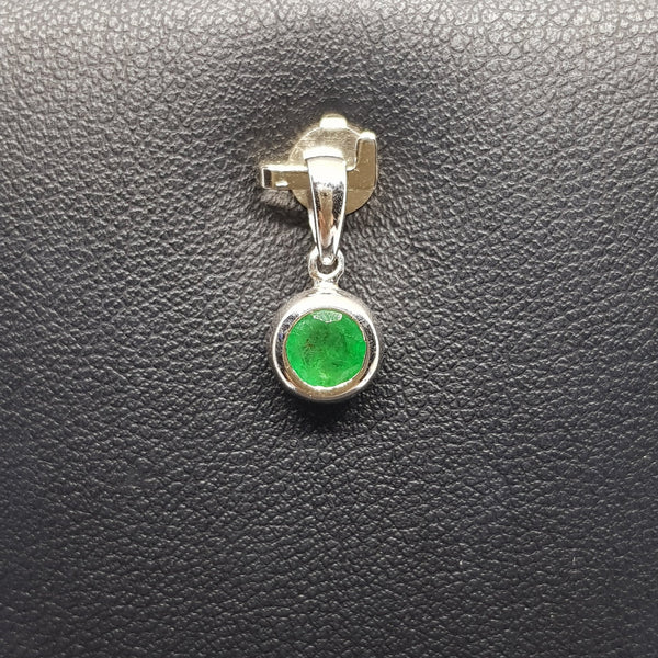 JP2R50 : จี้เงินแท้ 925 ฝัง Emerald