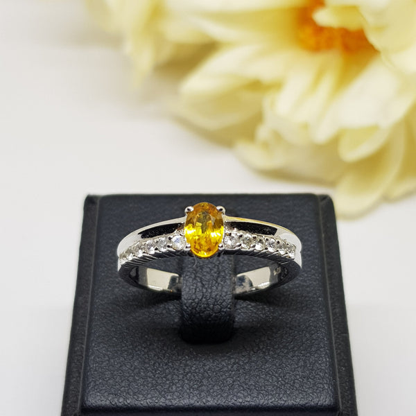 CM32 : แหวนเงินแท้ 925 ฝัง Yellow sapphire